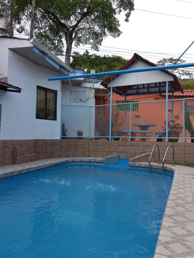 Hotel La Uvita Puerto Limon Ngoại thất bức ảnh