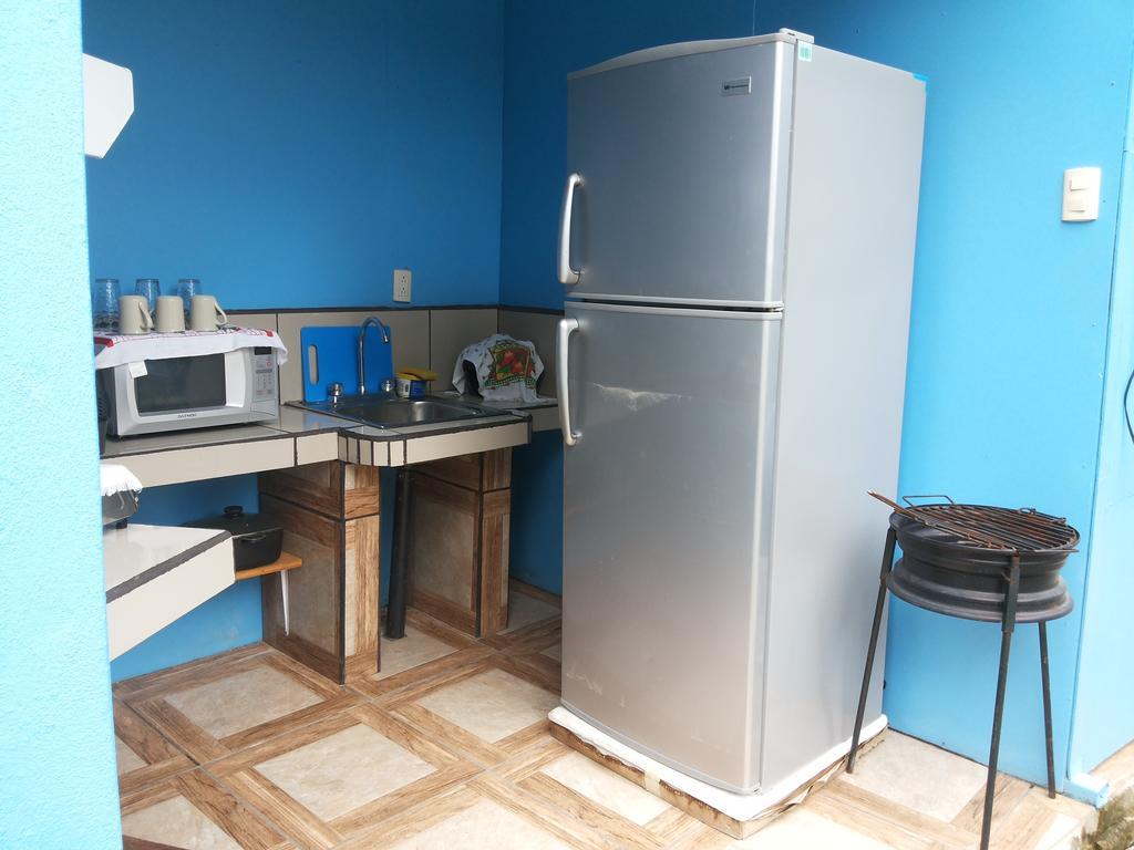 Hotel La Uvita Puerto Limon Ngoại thất bức ảnh