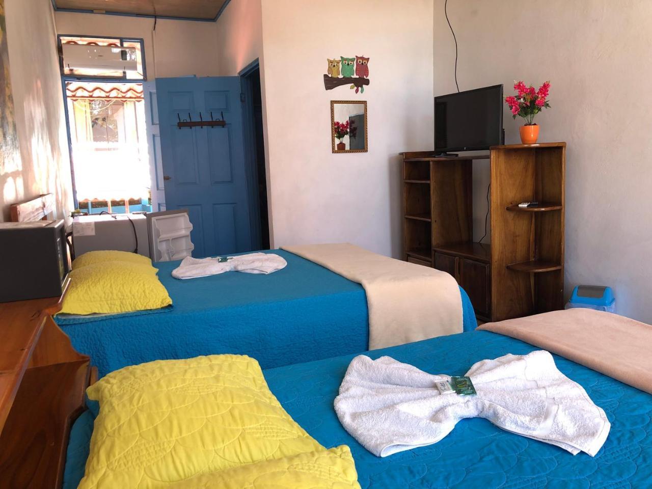Hotel La Uvita Puerto Limon Ngoại thất bức ảnh